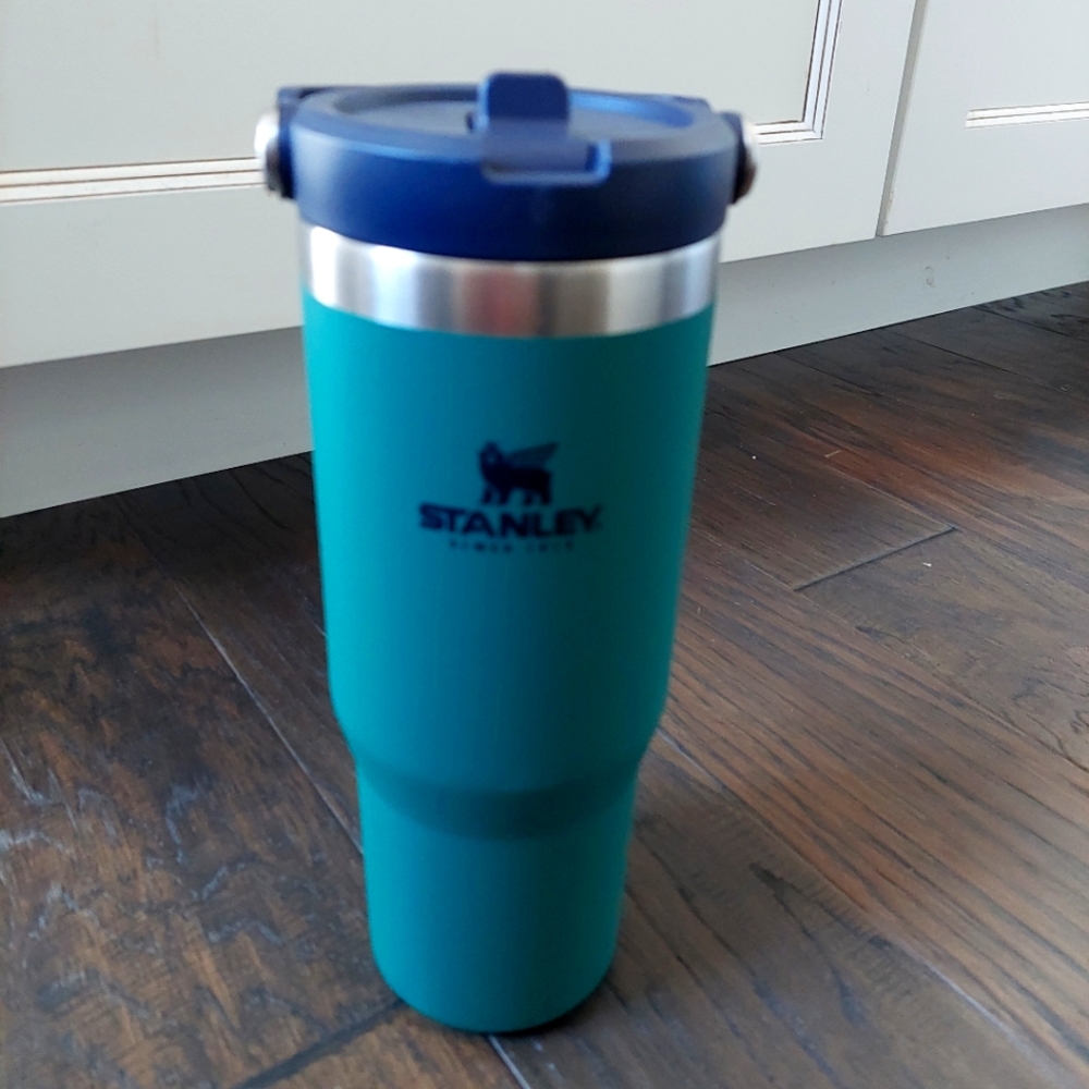 Brand New Stanley Flip Top 30 oz Tumbler